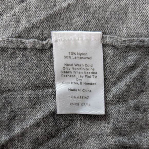 Talbots Penguin Sweater Blue Gray Crew Neck - Picture 8 of 9